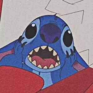 巨茎人妖自吸出精:
