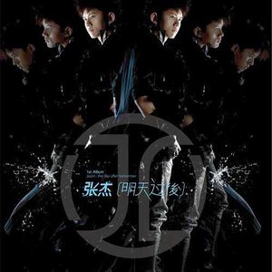 巨茎人妖自吸出精:
